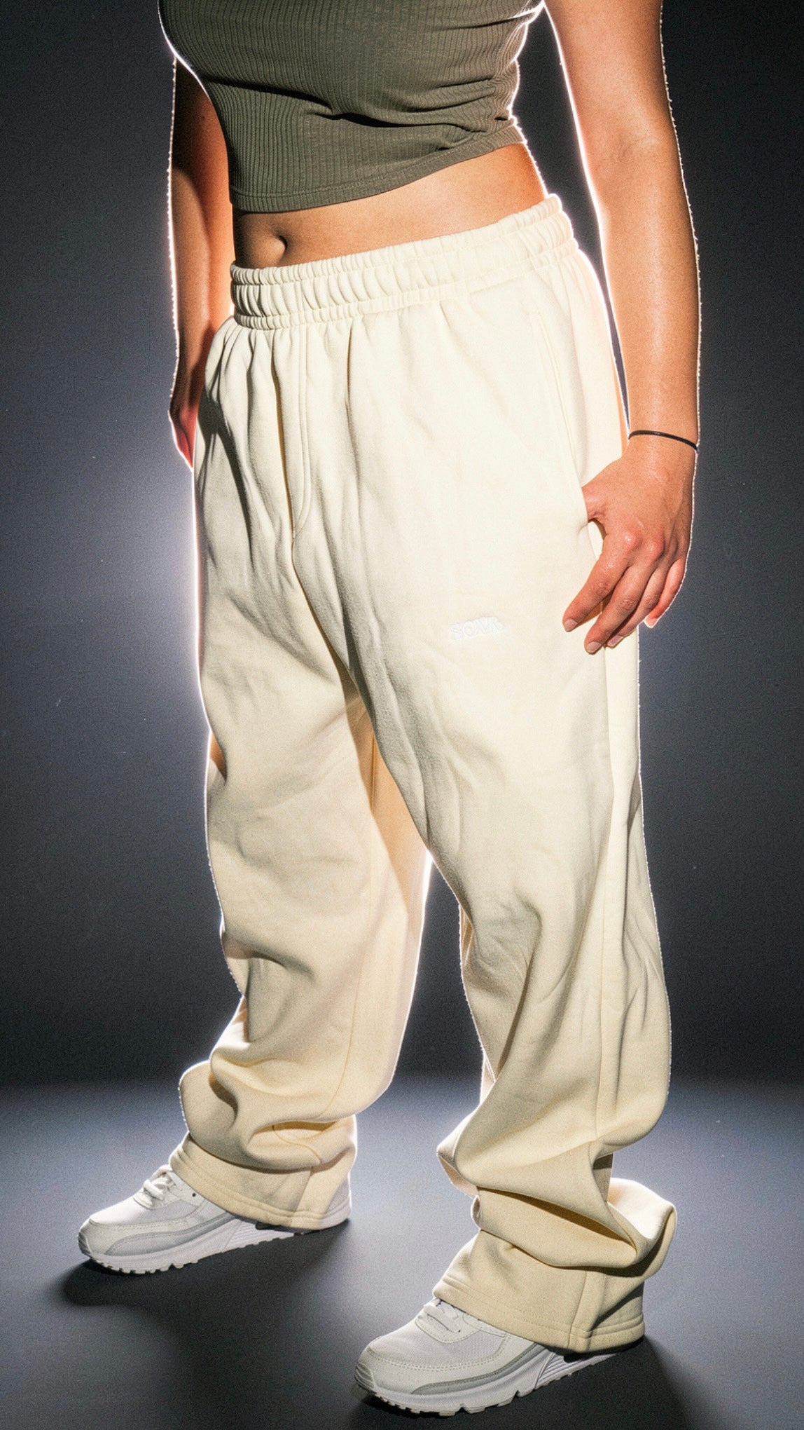 OPEN LEG JOGGER WHITE SAND